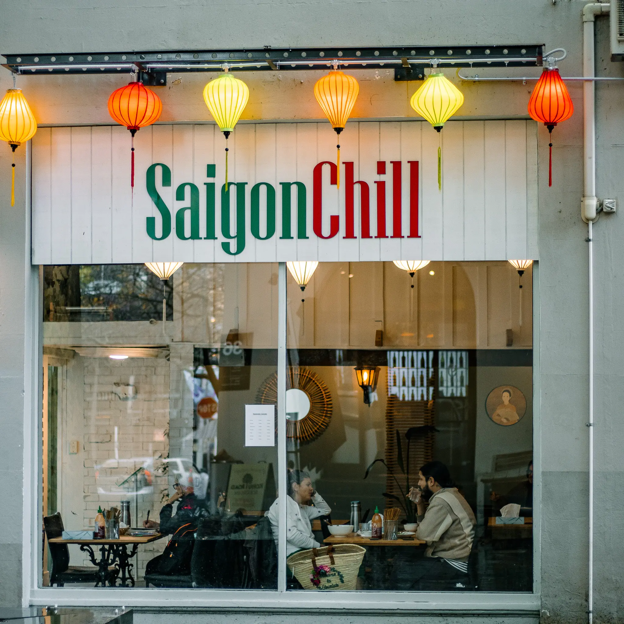 Saigon Chill: Khi ẩm thực Việt "khoác áo" hiện đại giữa lòng CBD