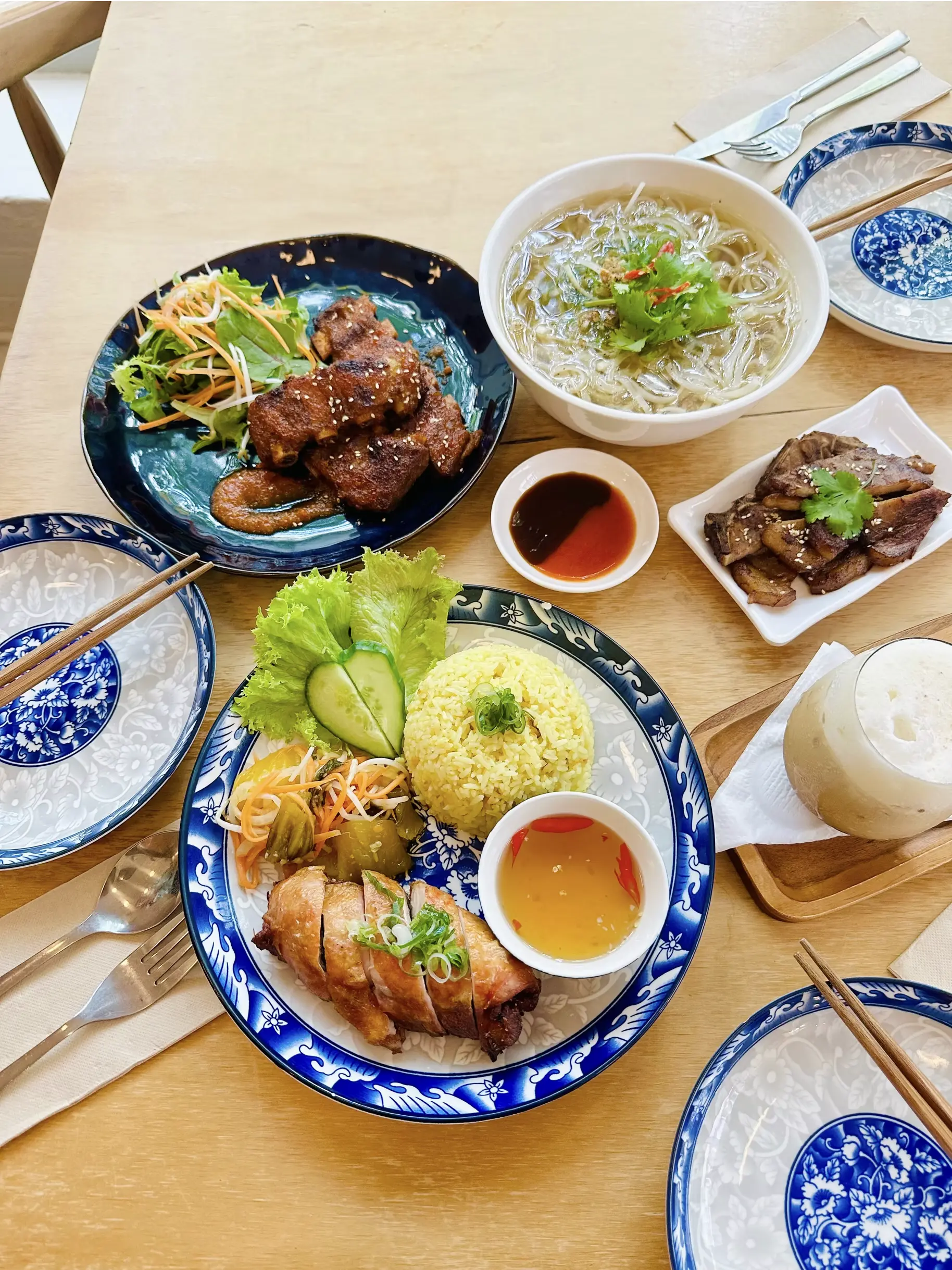 Saigon Chill Interior