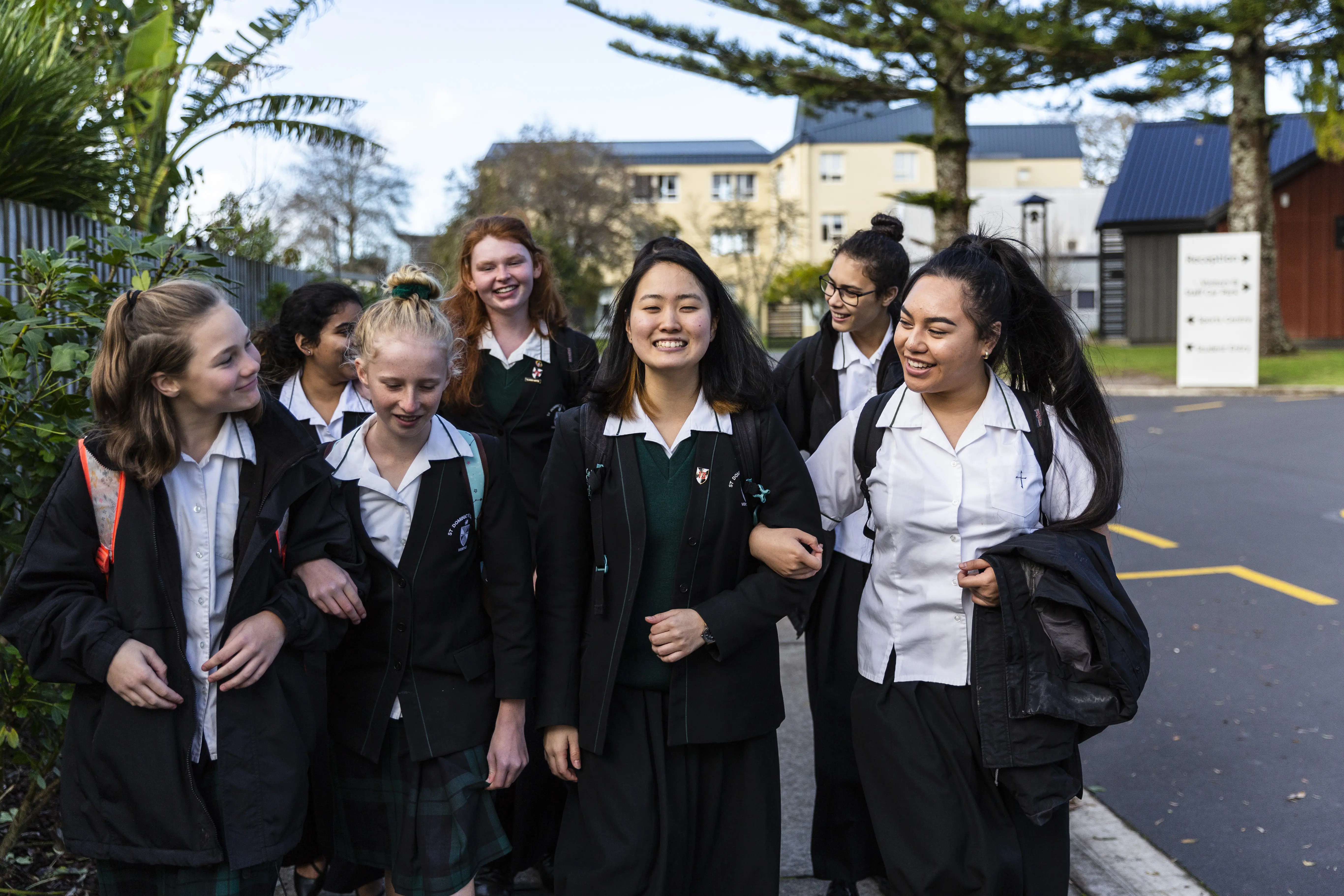 Du học Trung học New Zealand - Trường St. Dominic College