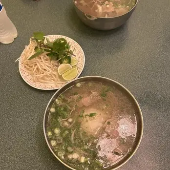 Lemongrass Kitchen: Chút Nồng Ấm Quê Nhà Giữa Phố Biển Wellington.