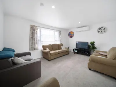 12a Everitt Road, Otara, NZ 2013