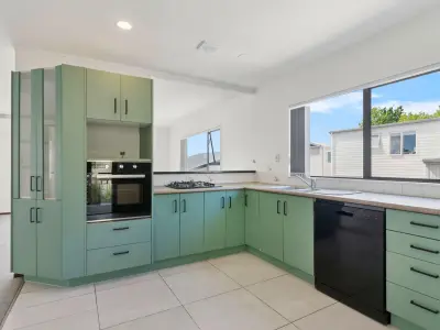 34 Capilano Place, Glenfield, Auckland, New Zealand 0627